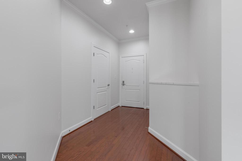400 CAMERON STATION BOULEVARD Unit: 202