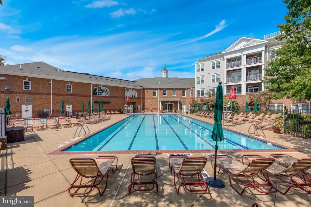 400 CAMERON STATION BOULEVARD Unit: 202