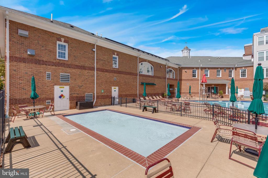 400 CAMERON STATION BOULEVARD Unit: 202