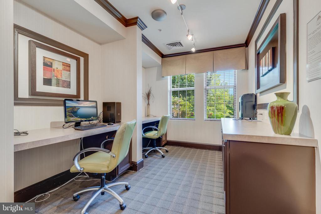 400 CAMERON STATION BOULEVARD Unit: 202