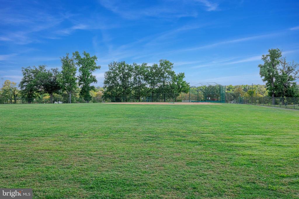 400 CAMERON STATION BOULEVARD Unit: 202