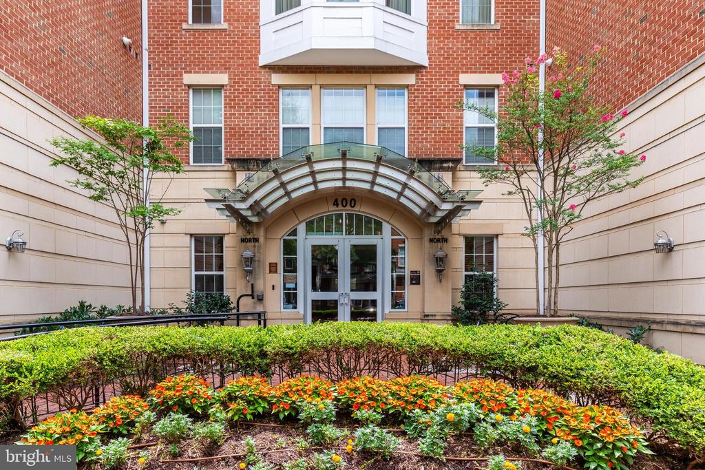 400 CAMERON STATION BOULEVARD Unit: 202