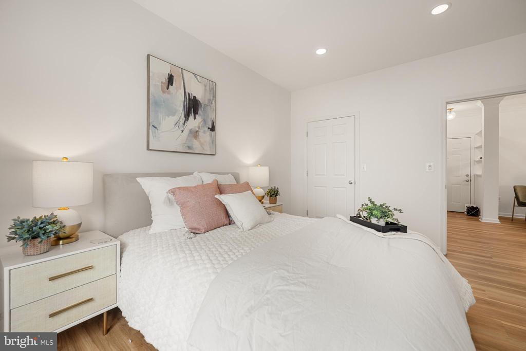 4862 EISENHOWER AVENUE Unit: 273