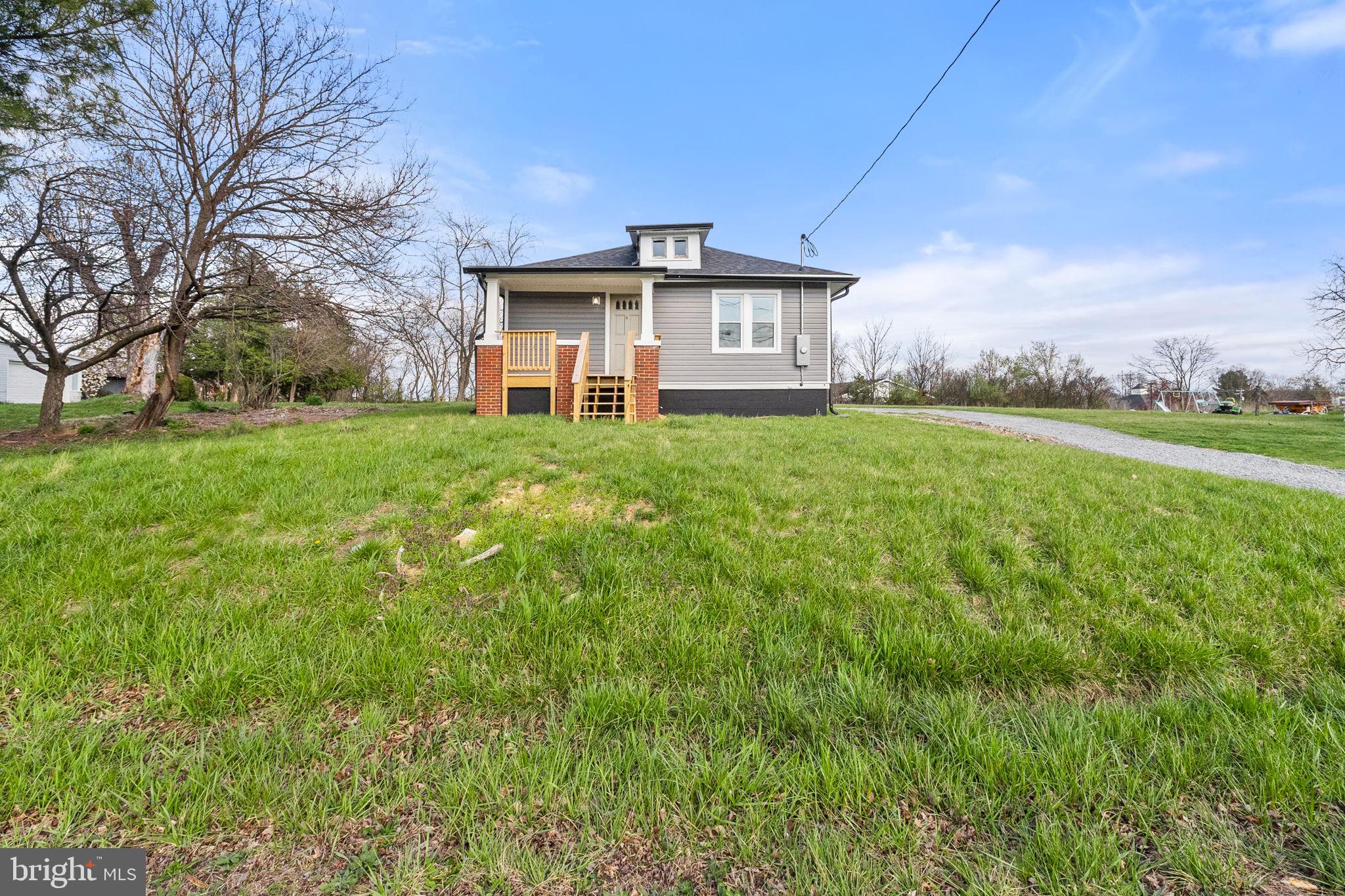 152 Denny Ln