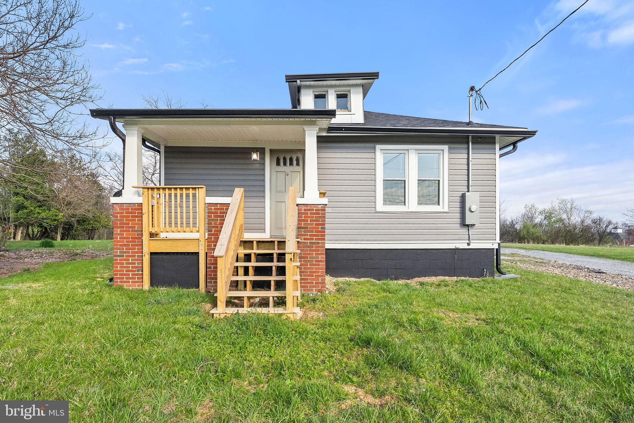 152 Denny Ln