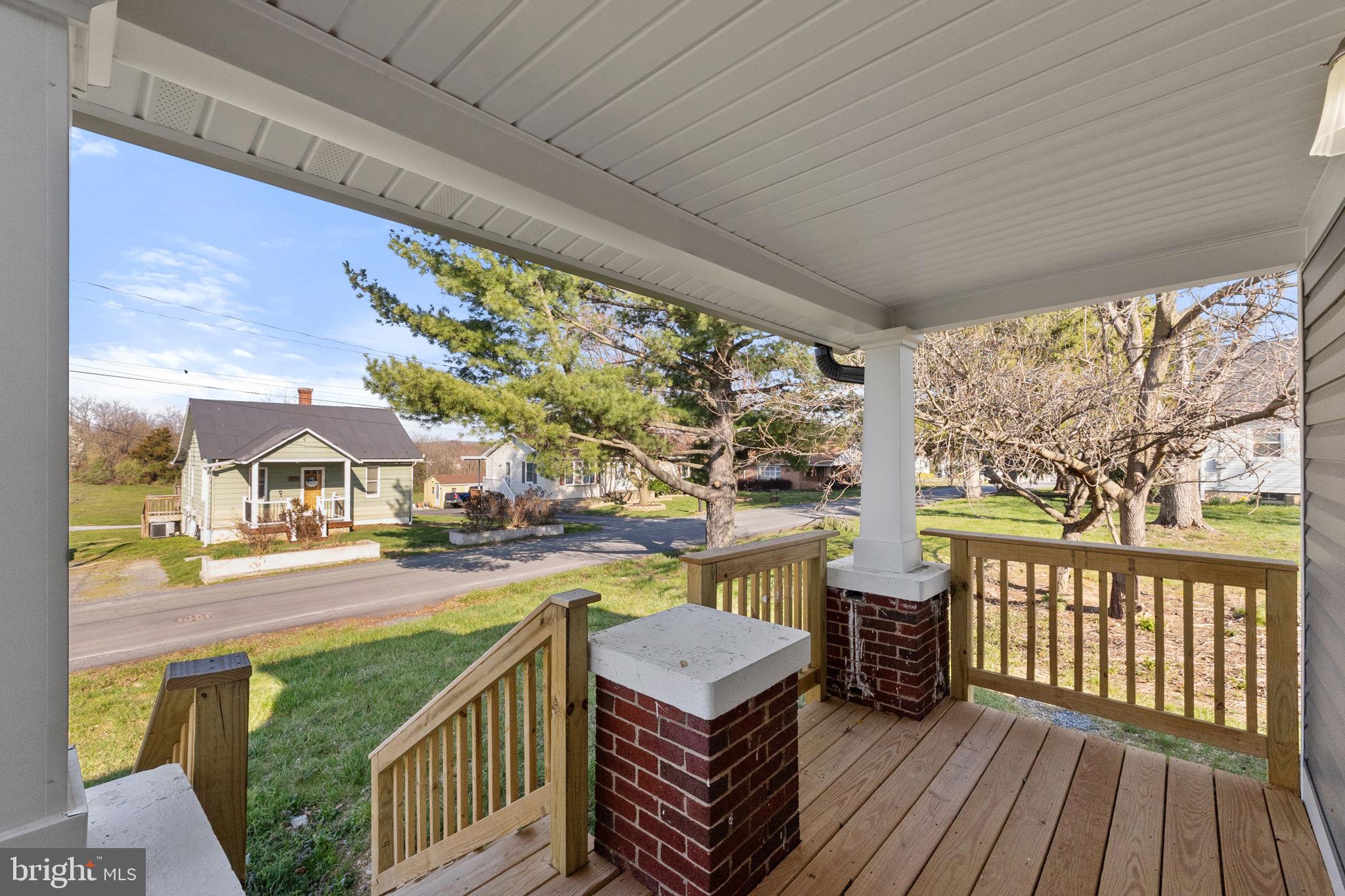 152 Denny Ln