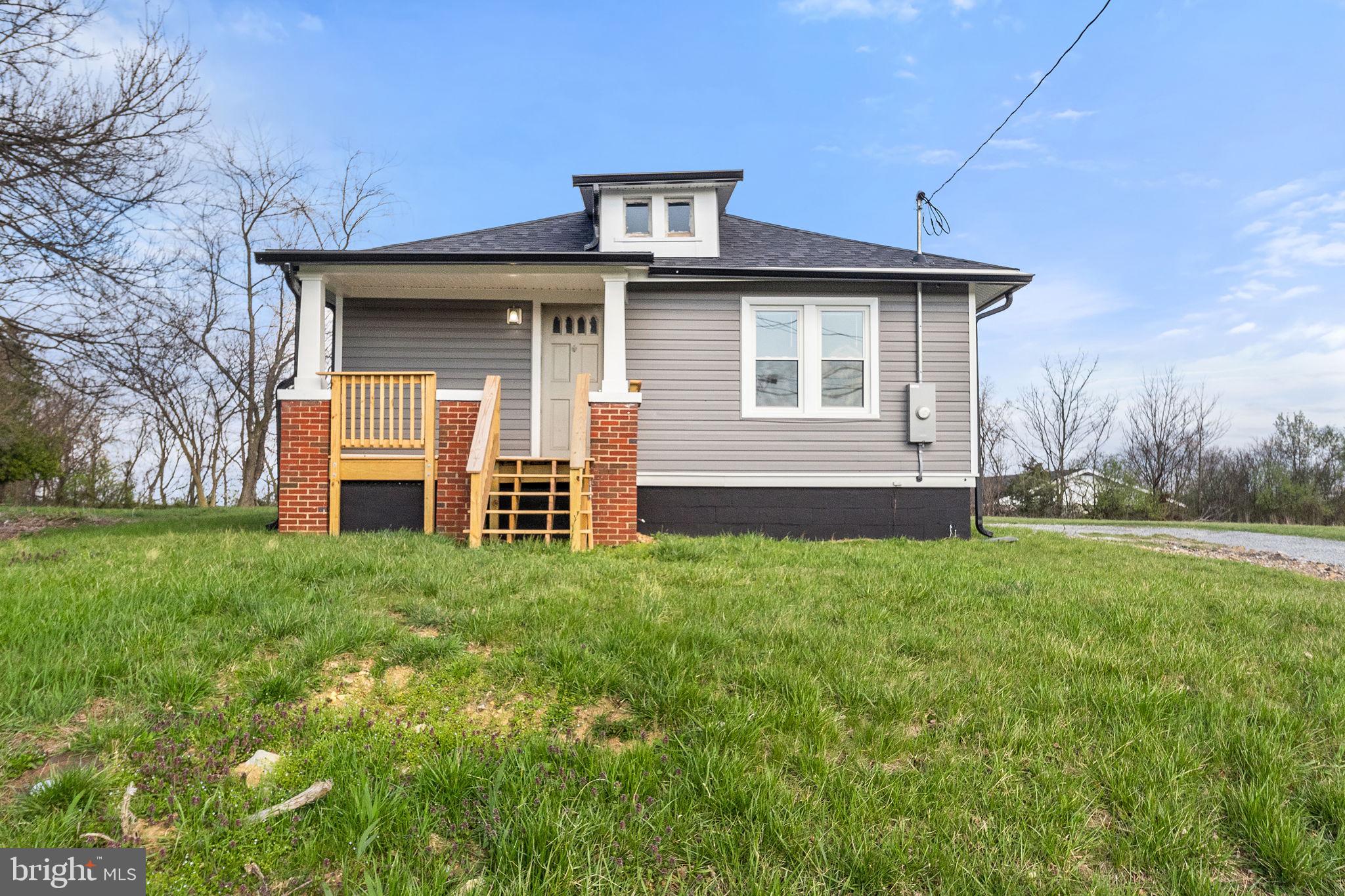 152 Denny Ln