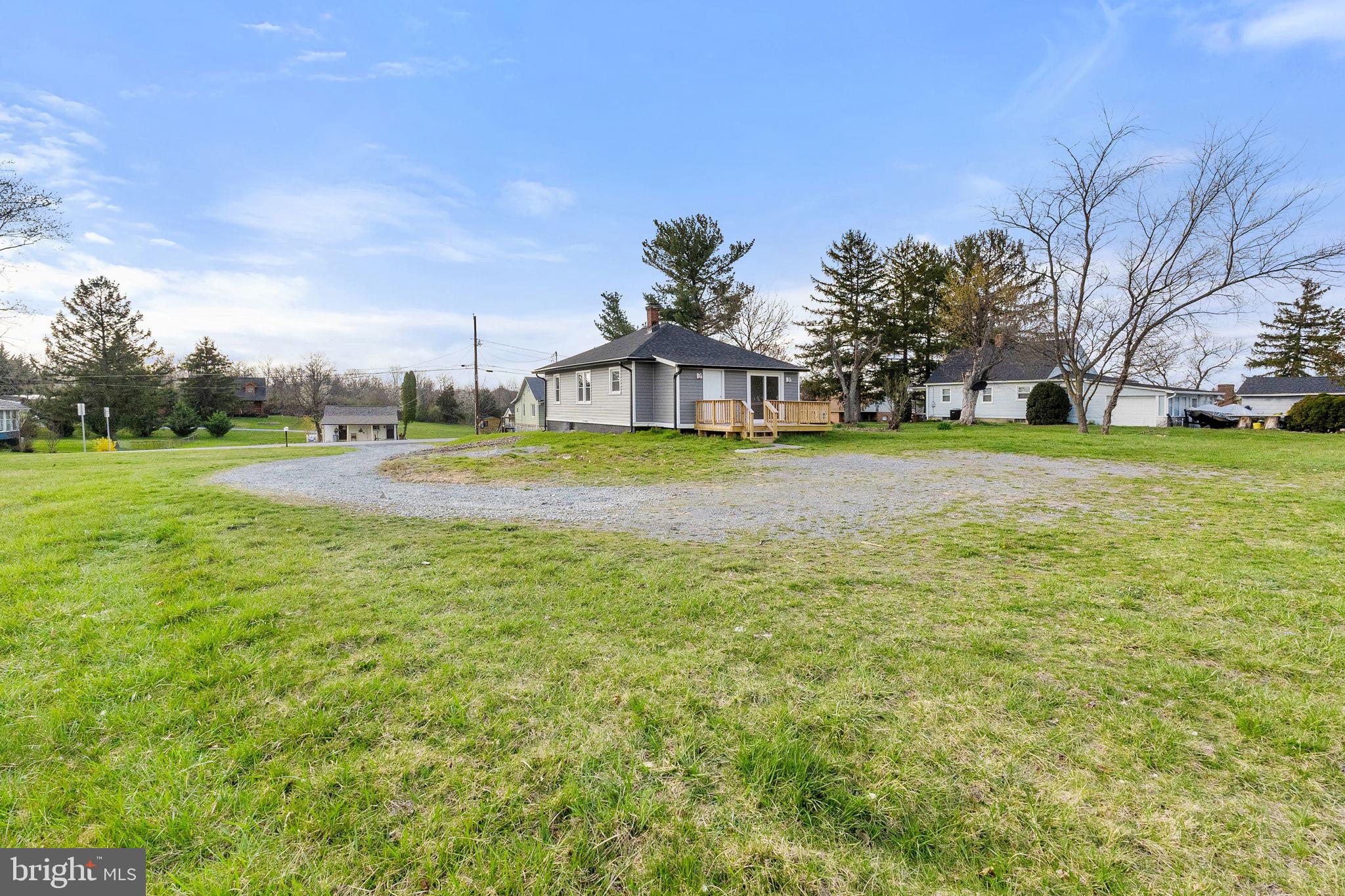 152 Denny Ln