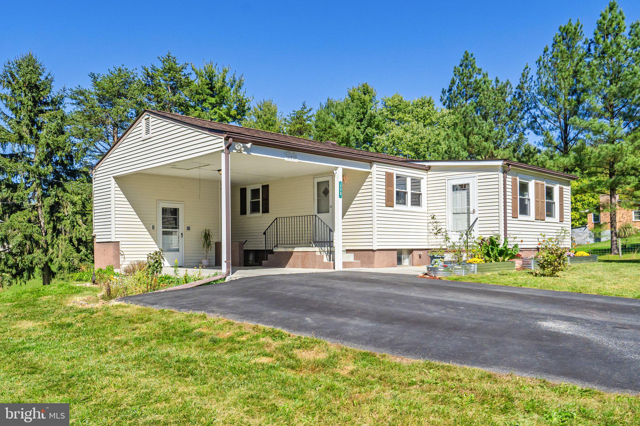 173 Sanctuary Dr
