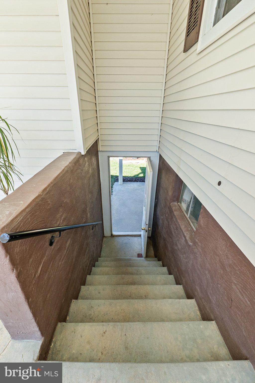 173 Sanctuary Dr