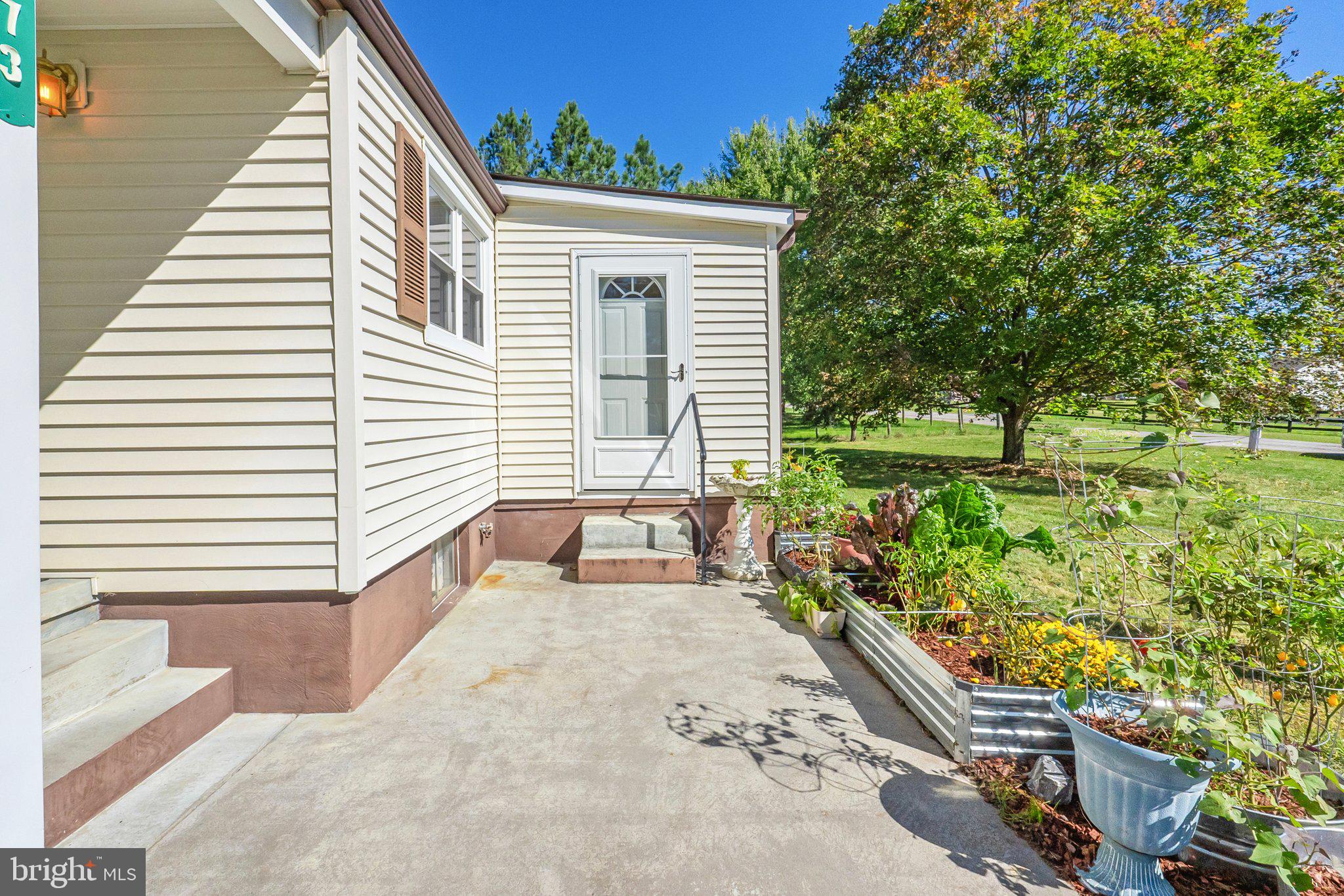 173 Sanctuary Dr