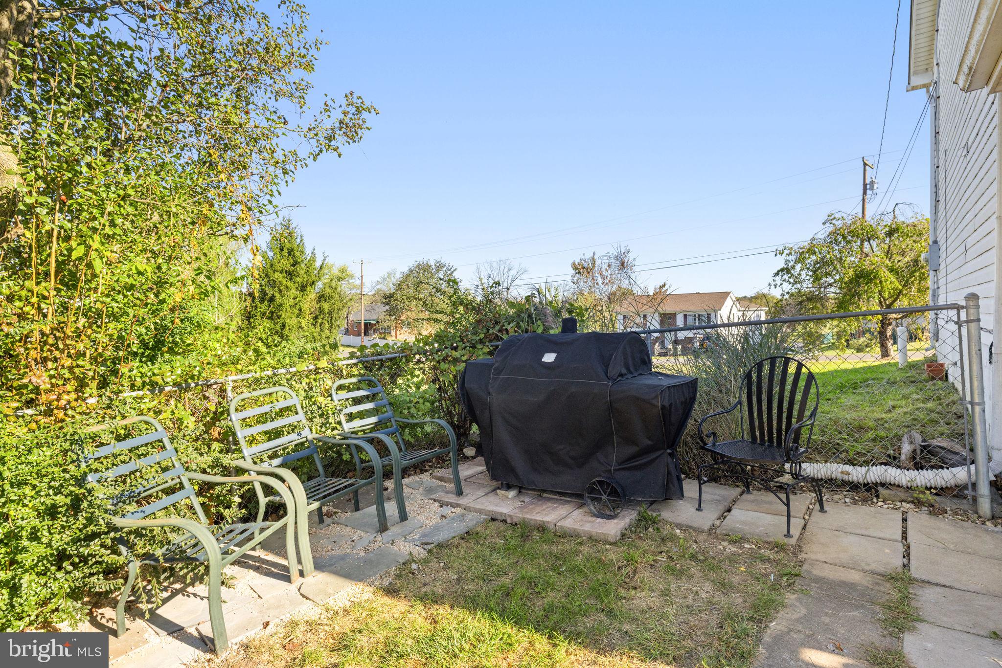2425 THIRD STREET