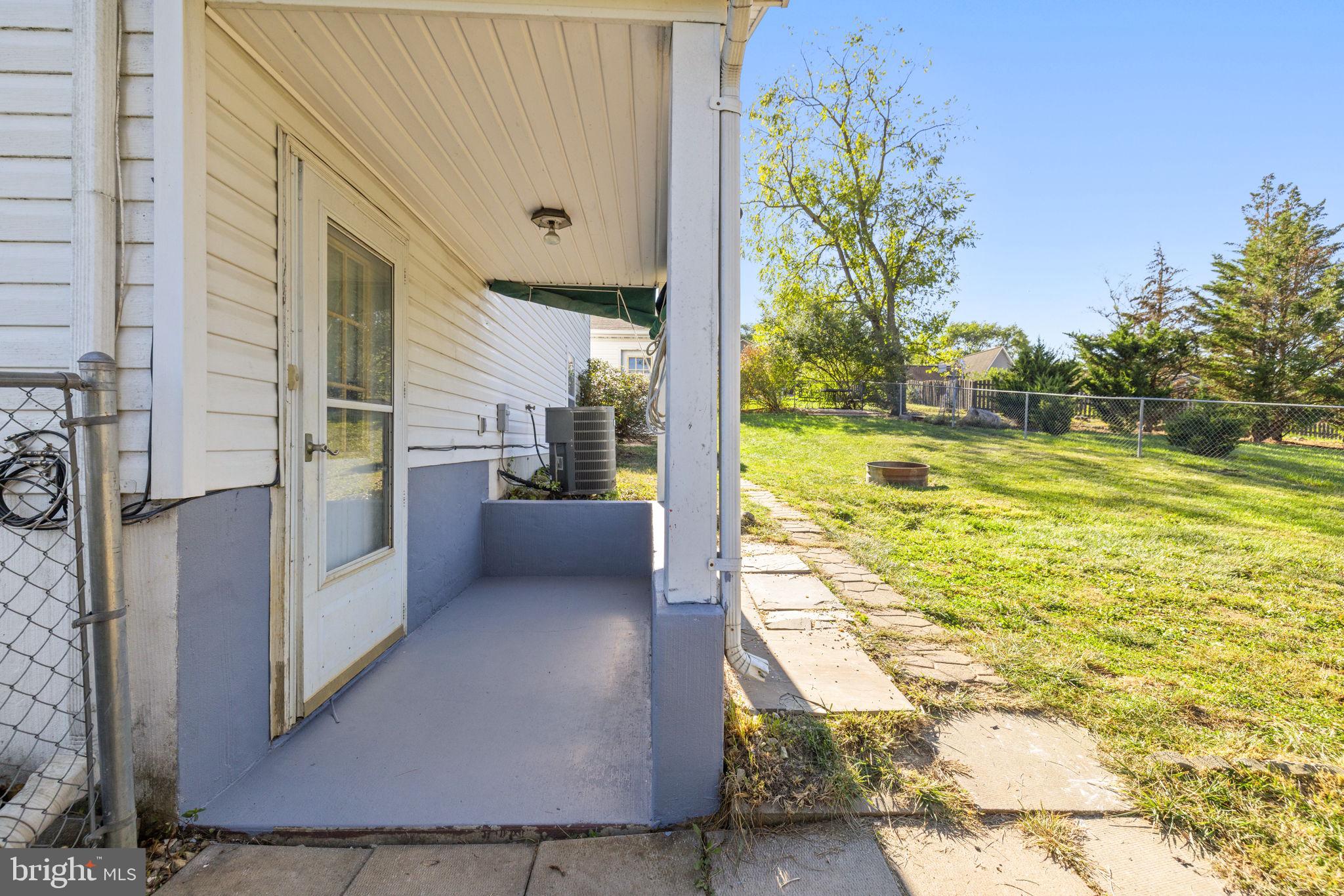 2425 THIRD STREET