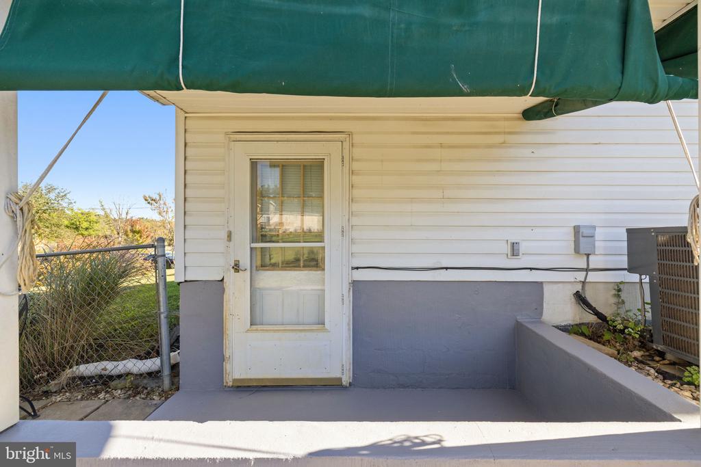 2425 THIRD STREET