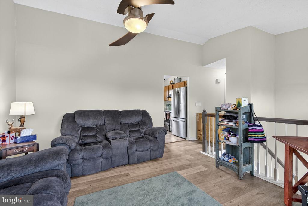 2425 THIRD STREET