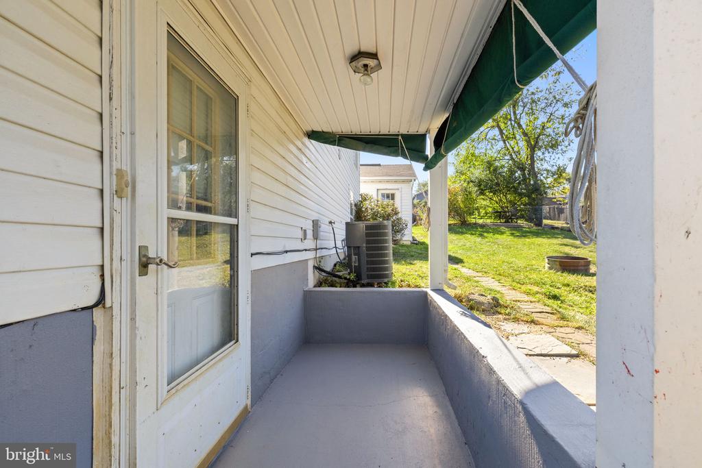 2425 THIRD STREET