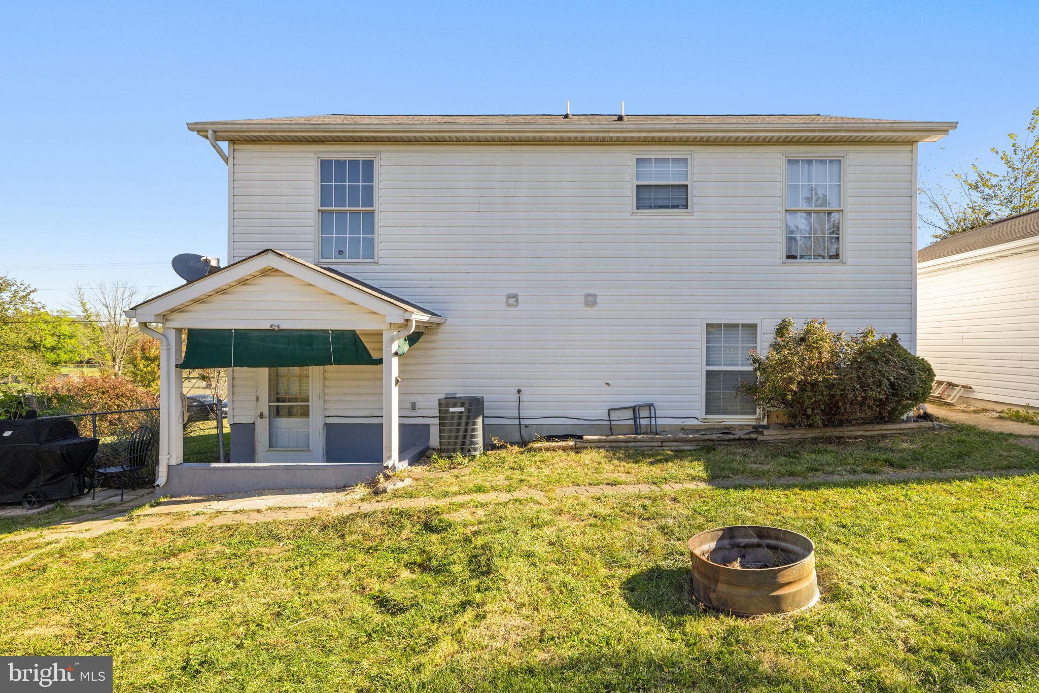 2425 THIRD STREET