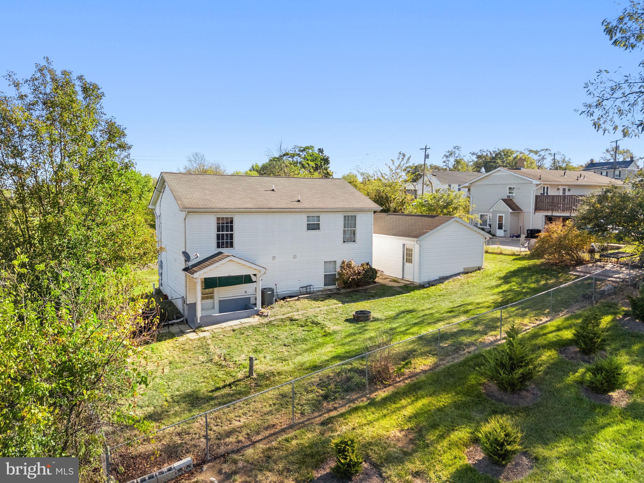 2425 THIRD STREET
