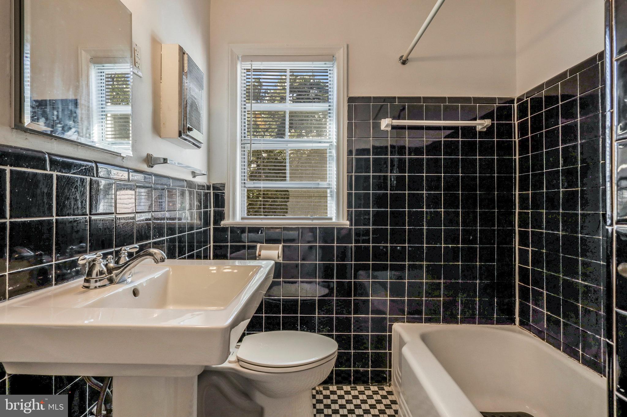 6509 10th STREET Unit: B2