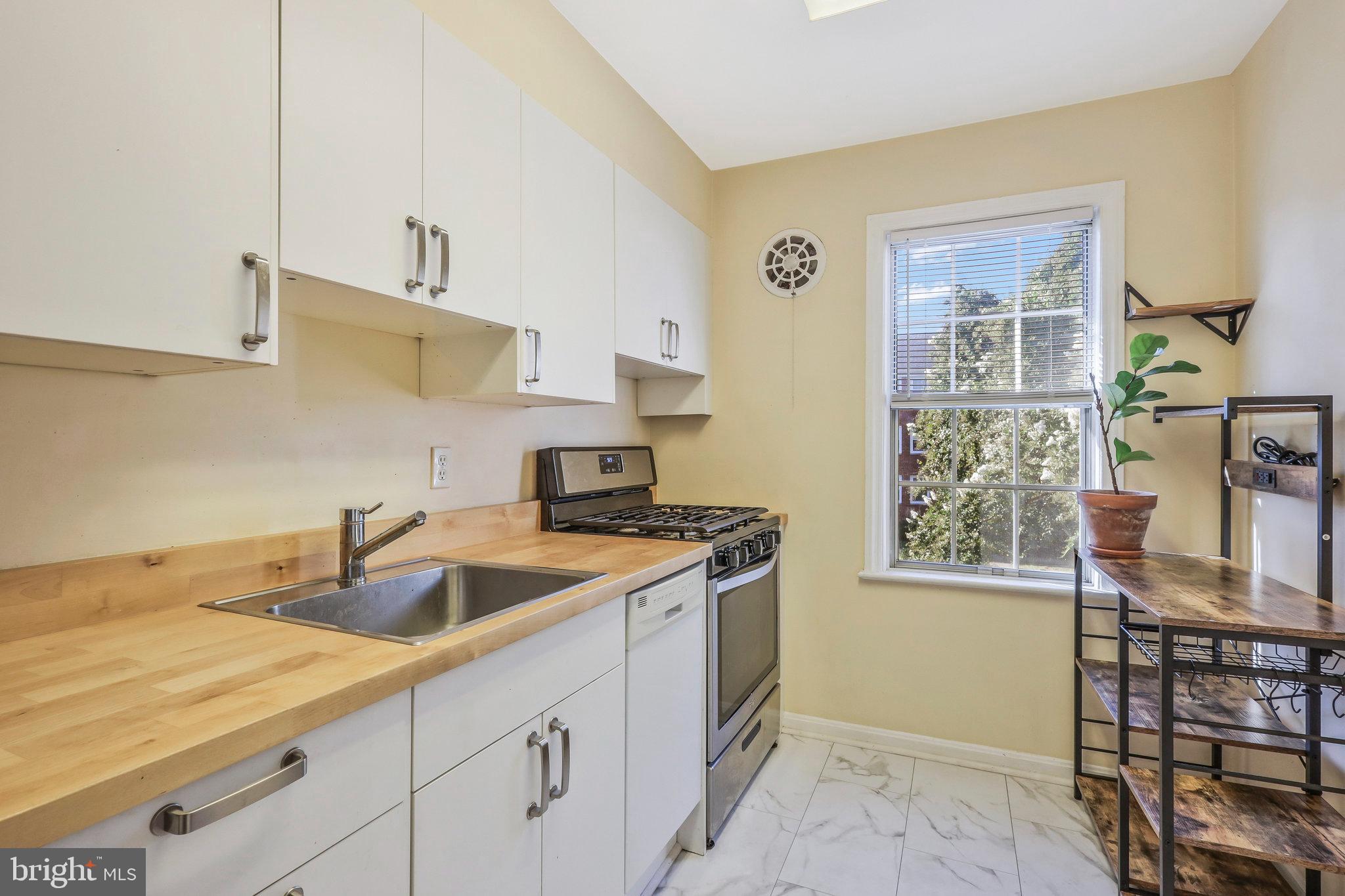 6509 10th STREET Unit: B2