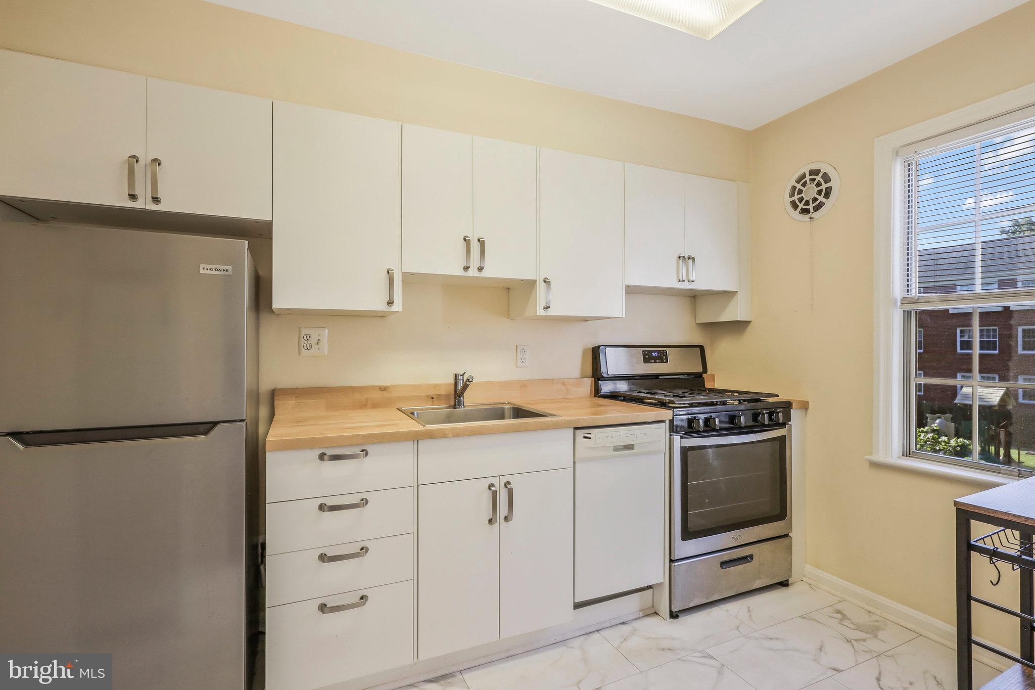6509 10th STREET Unit: B2