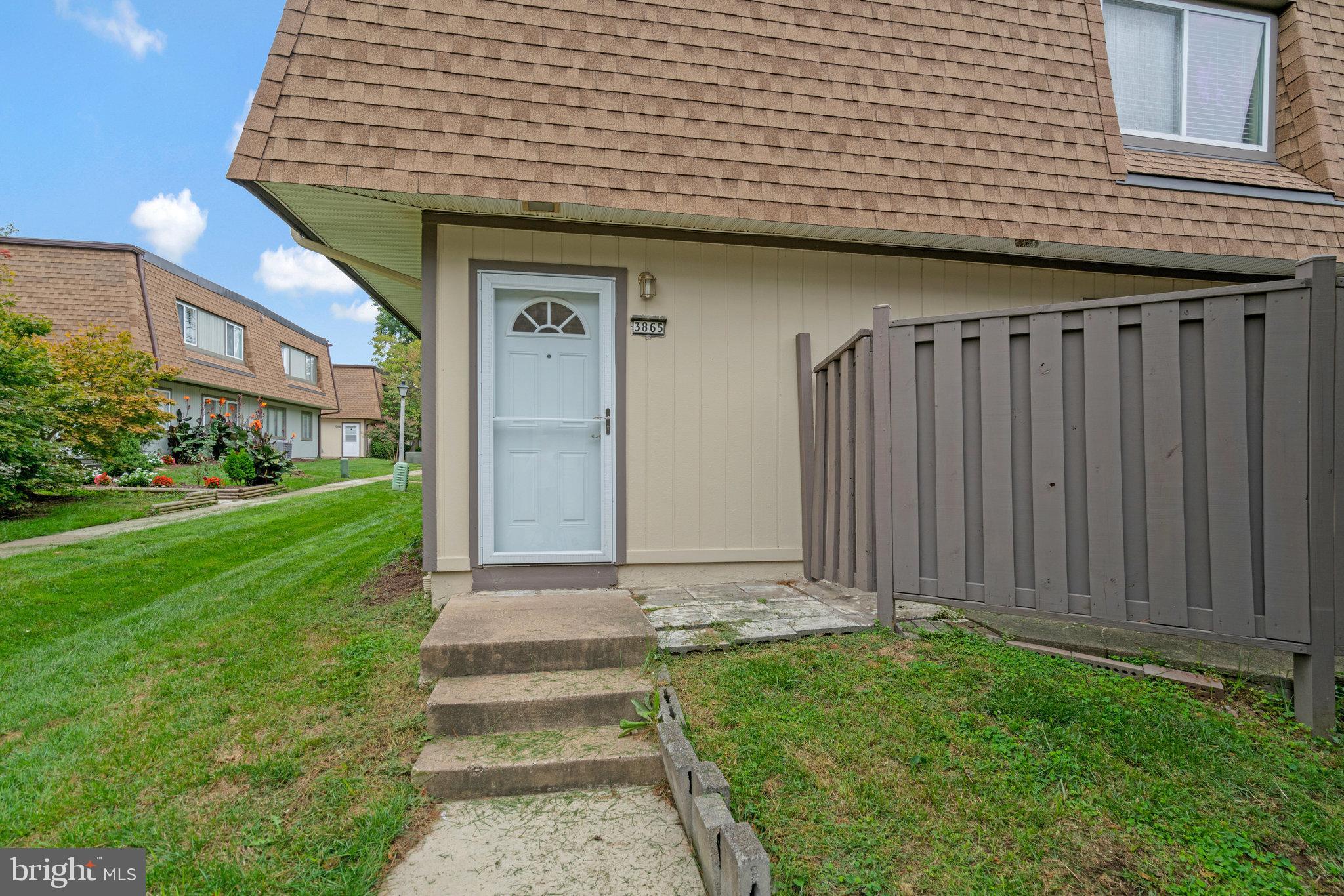 3865 Manzanita PLACE Unit: B