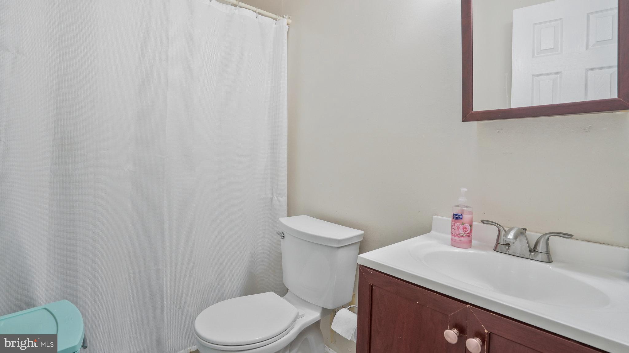 3865 Manzanita PLACE Unit: B