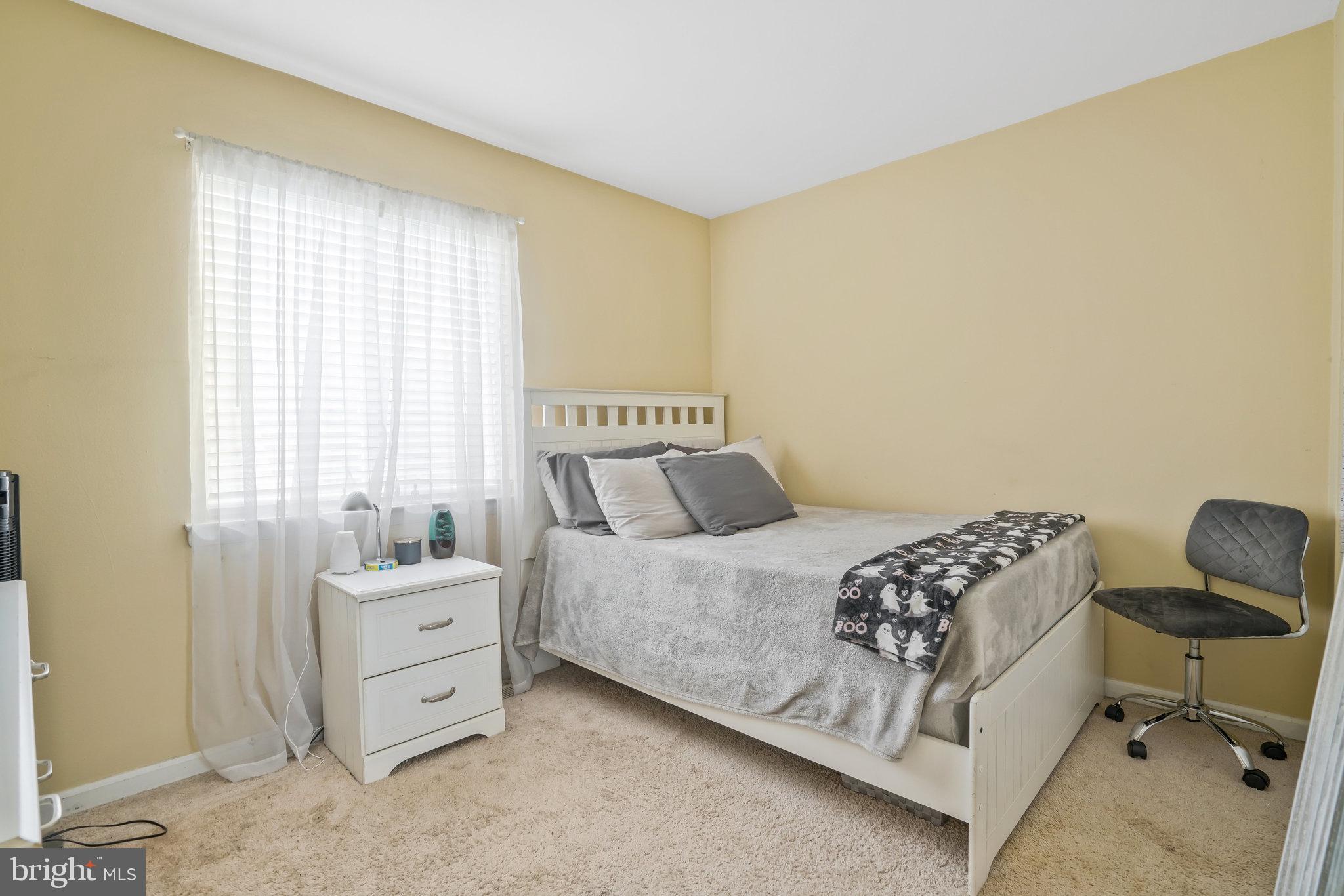 3865 Manzanita PLACE Unit: B