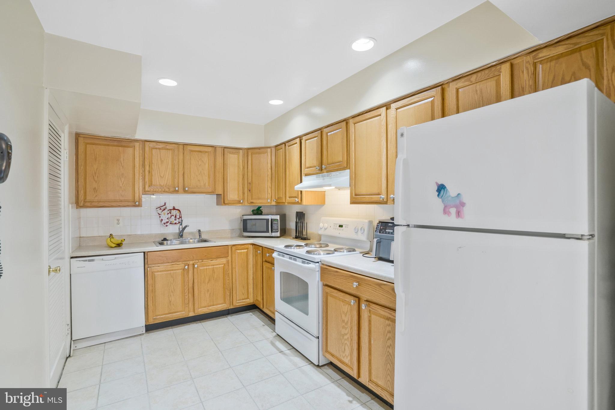 3865 Manzanita PLACE Unit: B