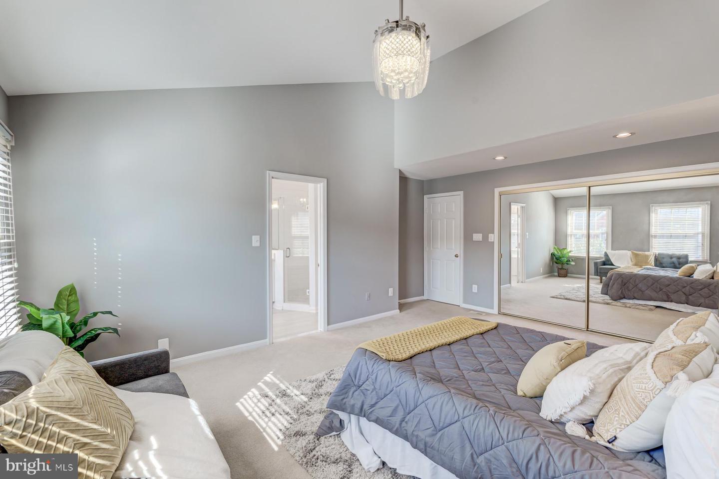 6256 Traci Joyce Ln