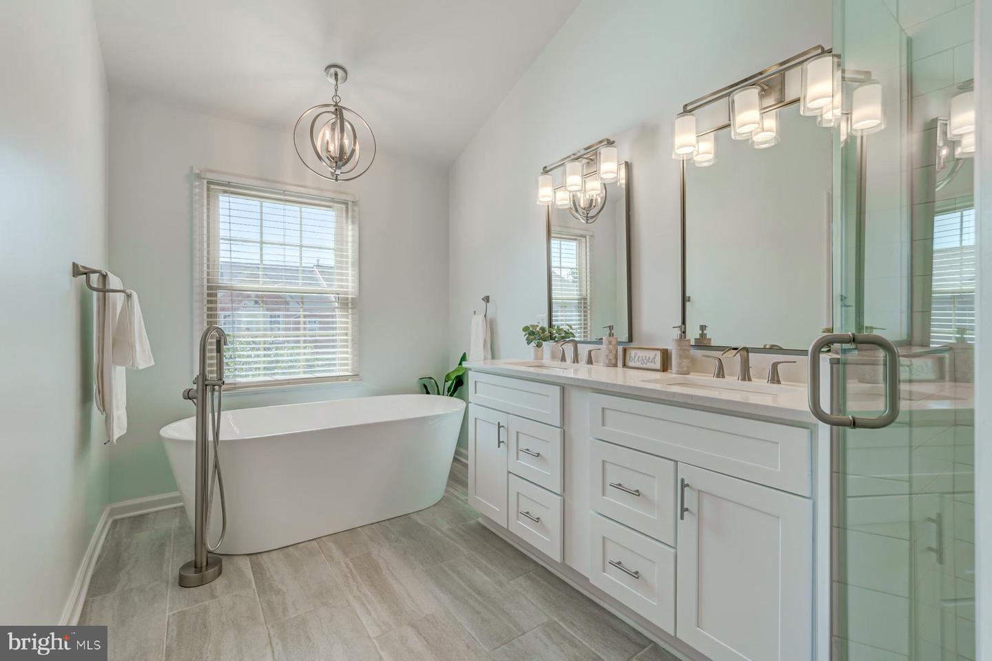 6256 Traci Joyce Ln