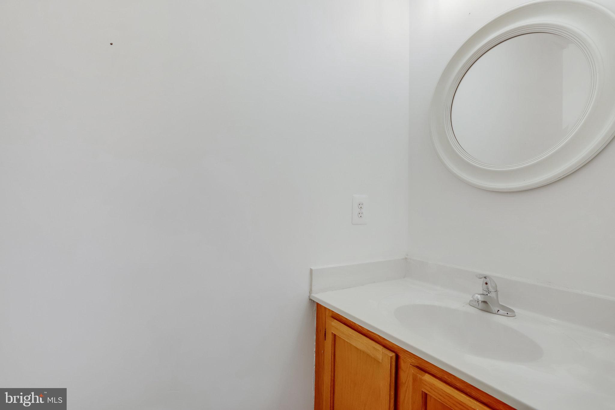 6104 OLD BRENTFORD CT