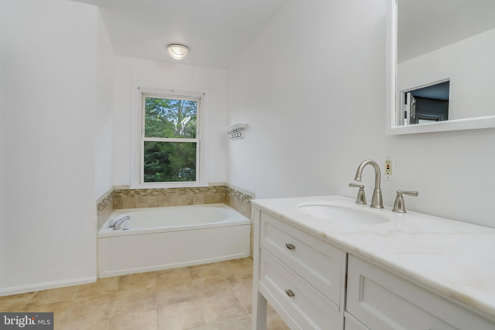 6104 OLD BRENTFORD CT