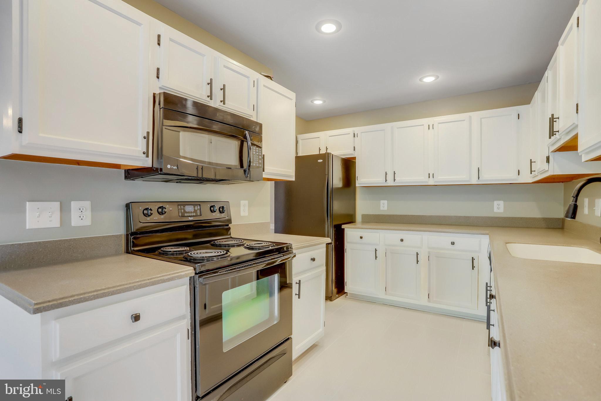 6104 OLD BRENTFORD CT