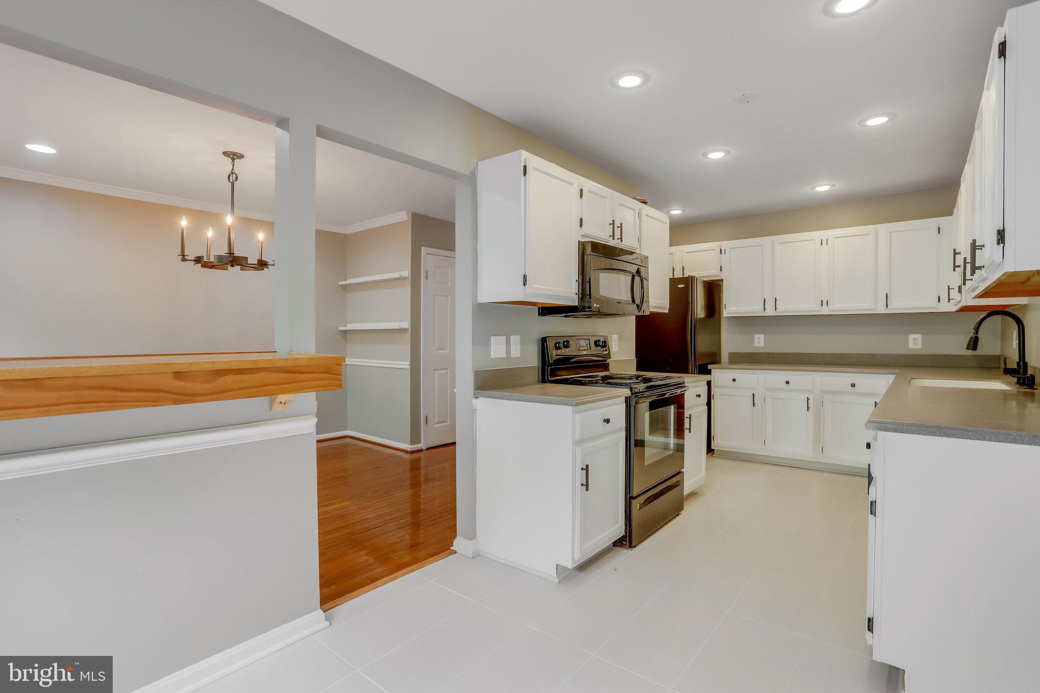 6104 OLD BRENTFORD CT