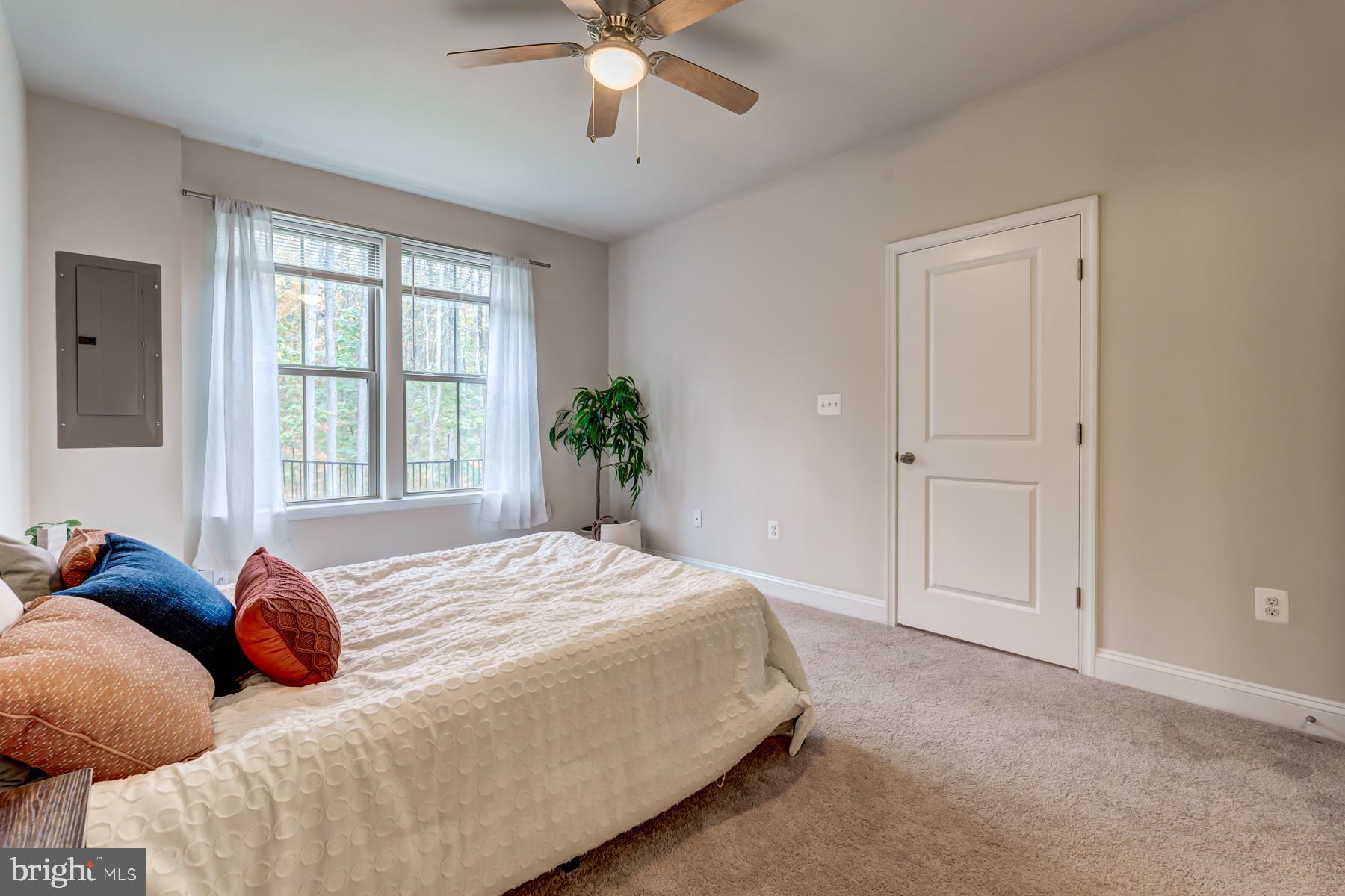 7354 Thomas Grant Dr