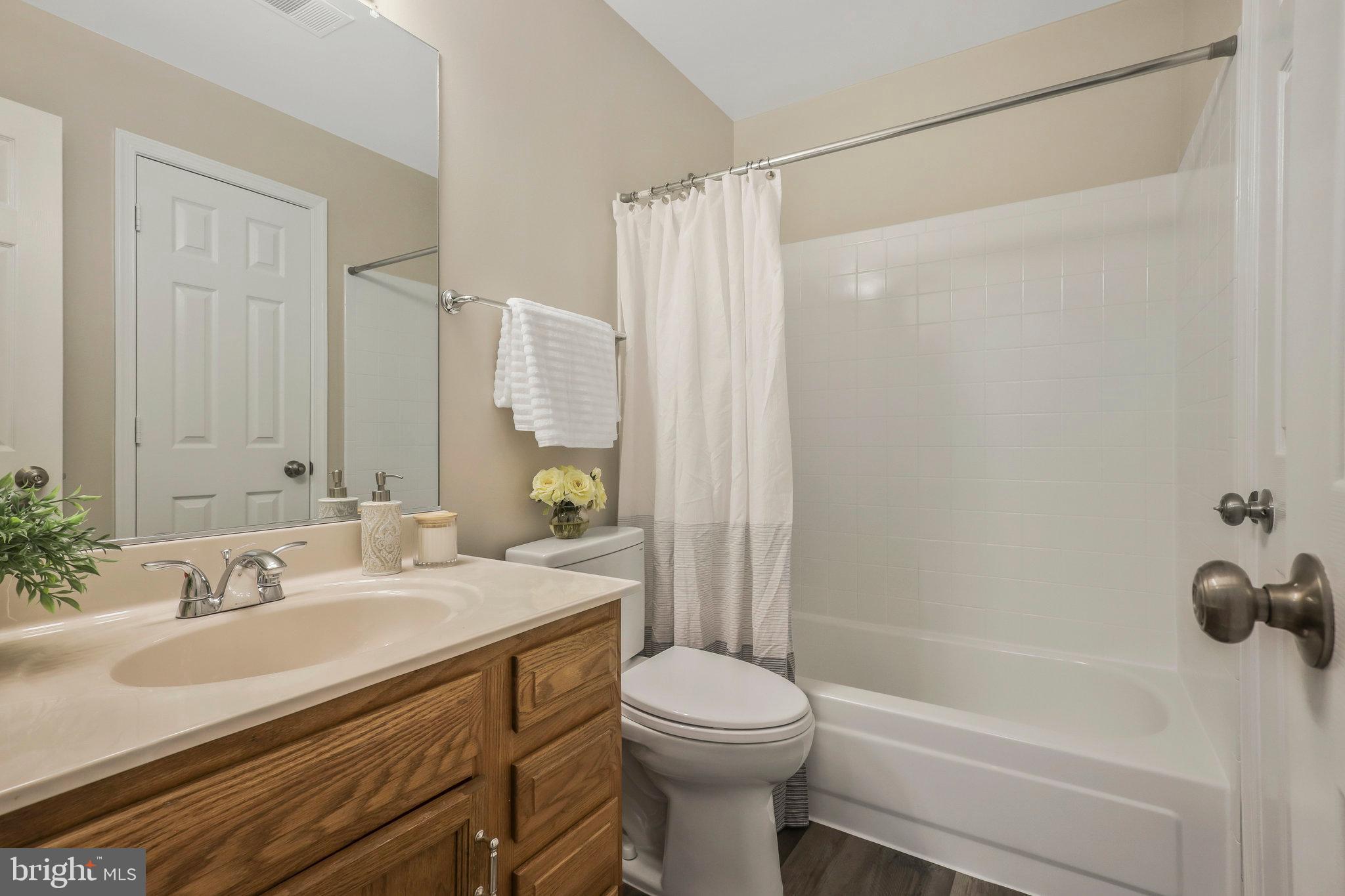 7509 Ashby LANE Unit: E