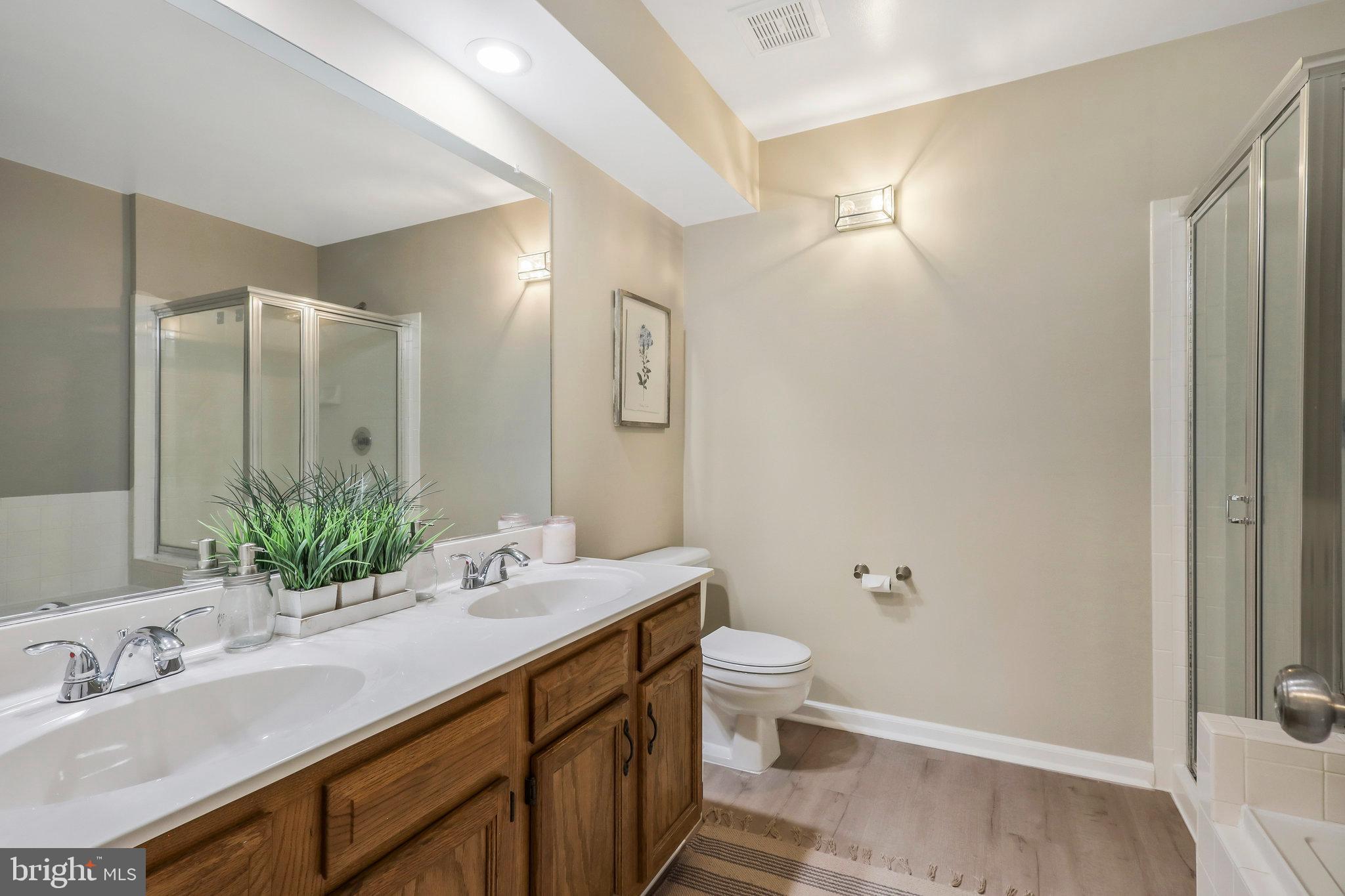 7509 Ashby LANE Unit: E