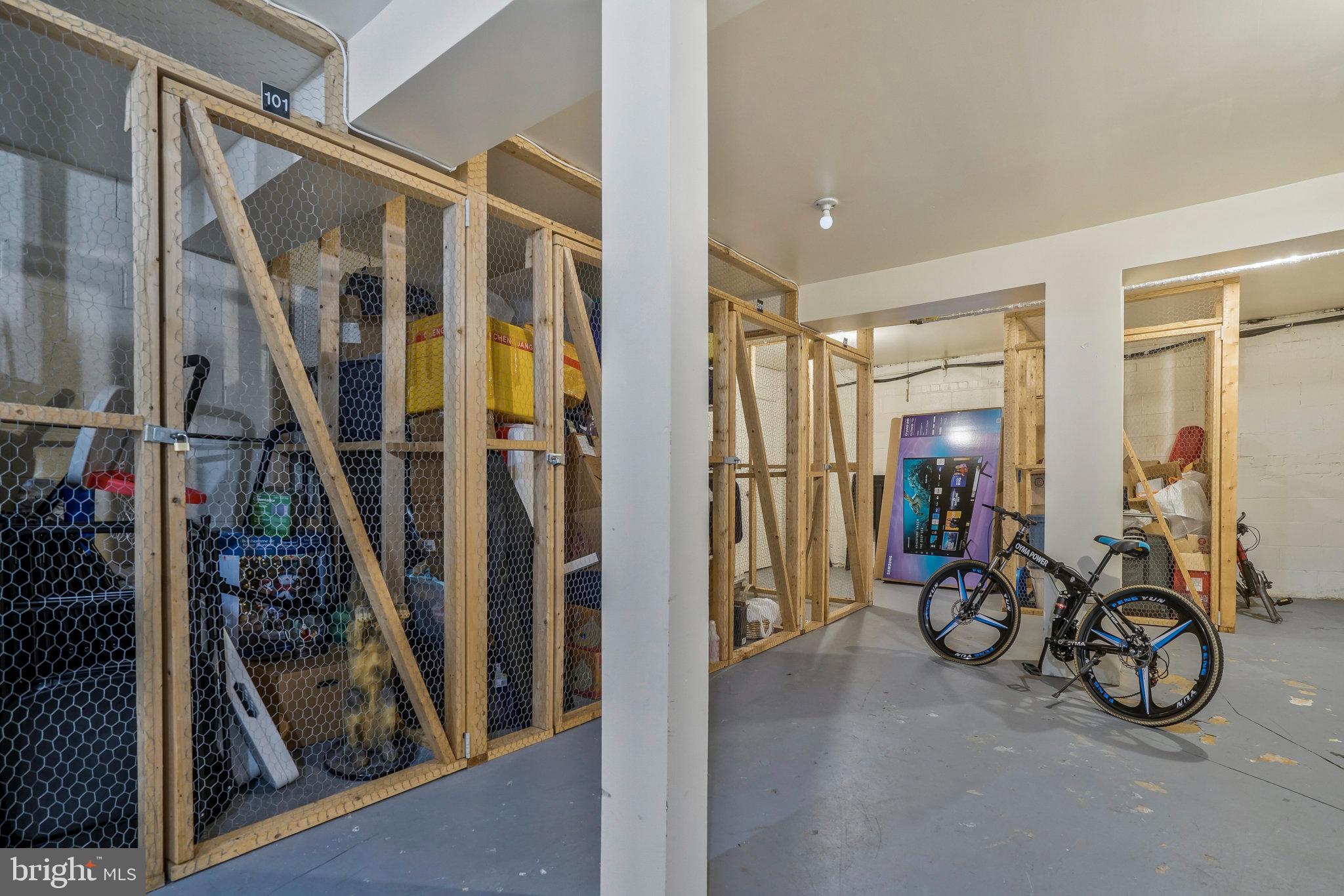 6433 Richmond HIGHWAY Unit: 101