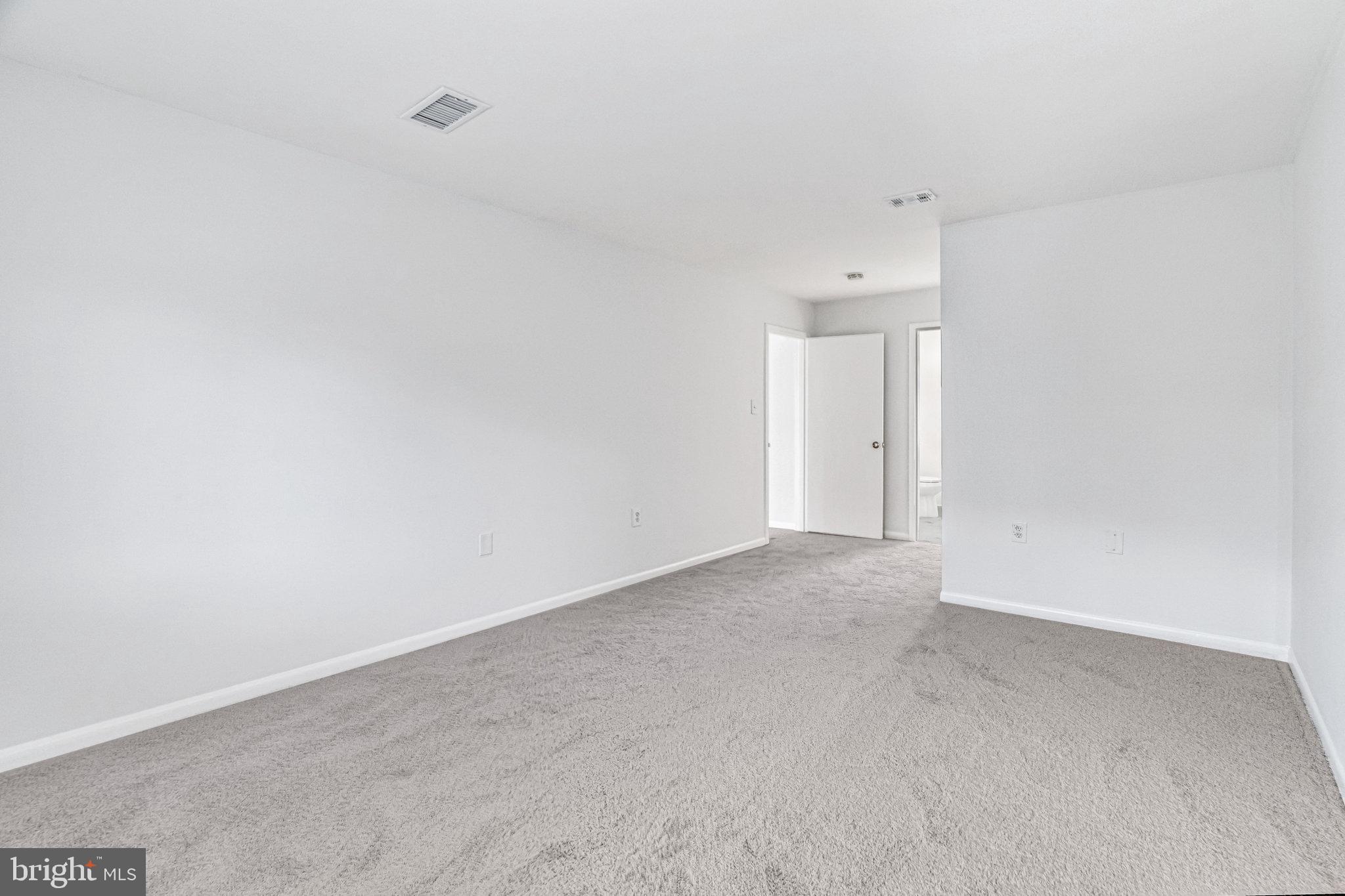 1429 Northgate SQUARE Unit: 1429-31C