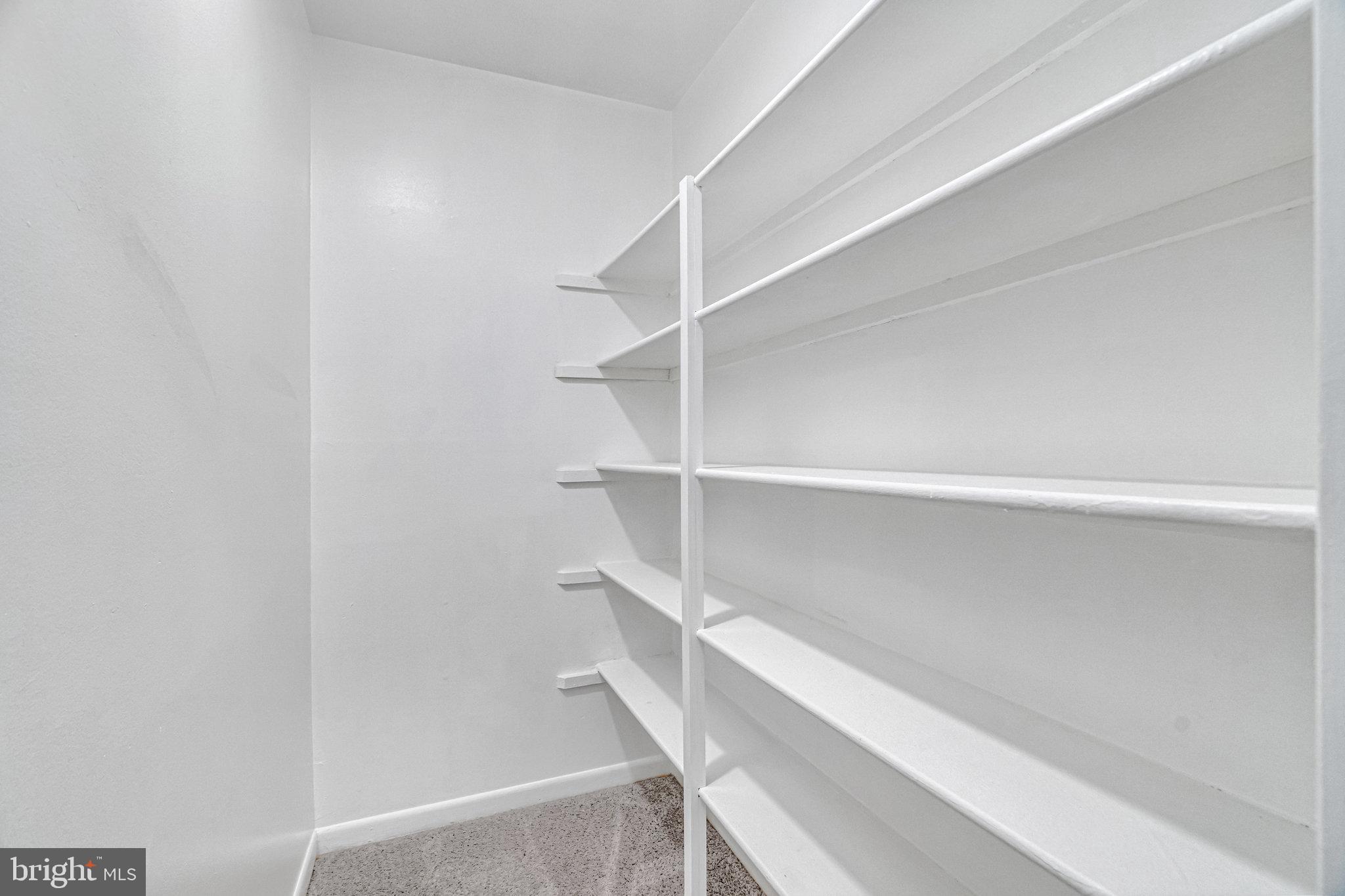 1429 Northgate SQUARE Unit: 1429-31C