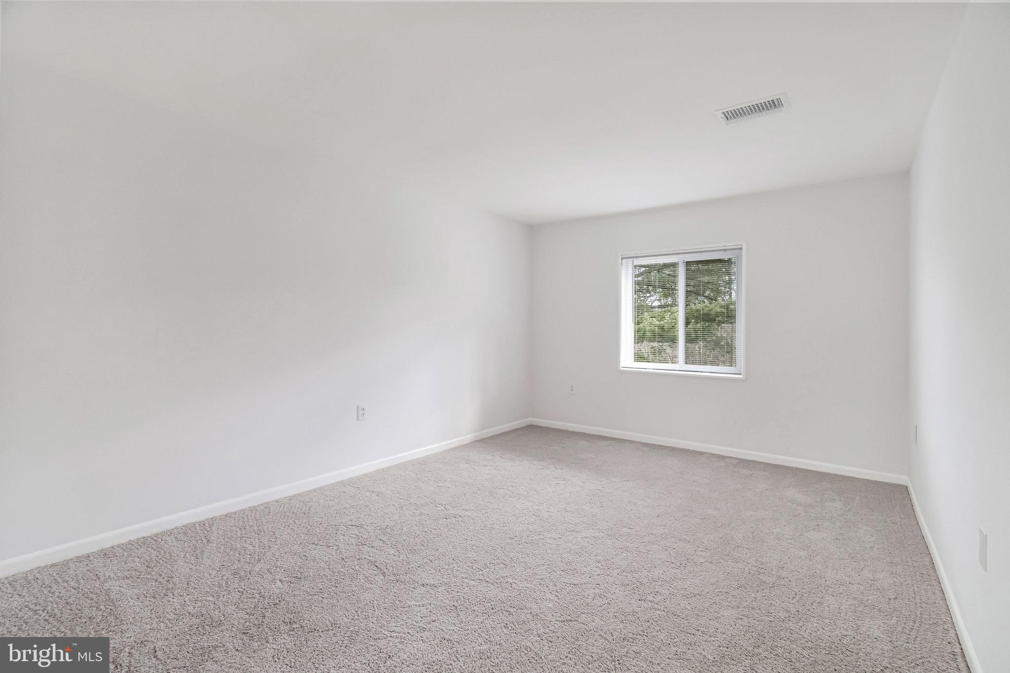 1429 Northgate SQUARE Unit: 1429-31C