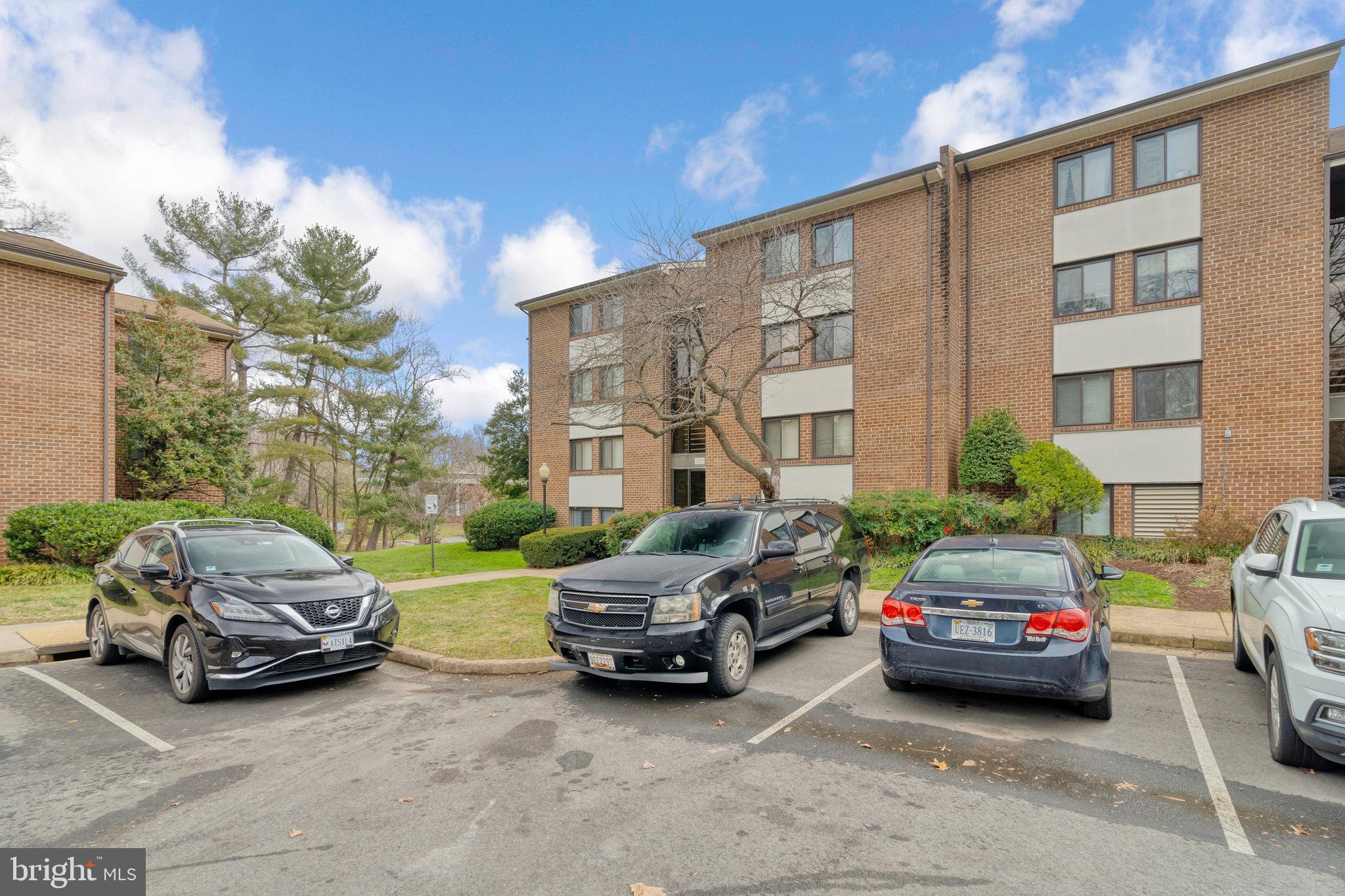 1429 Northgate SQUARE Unit: 1429-31C
