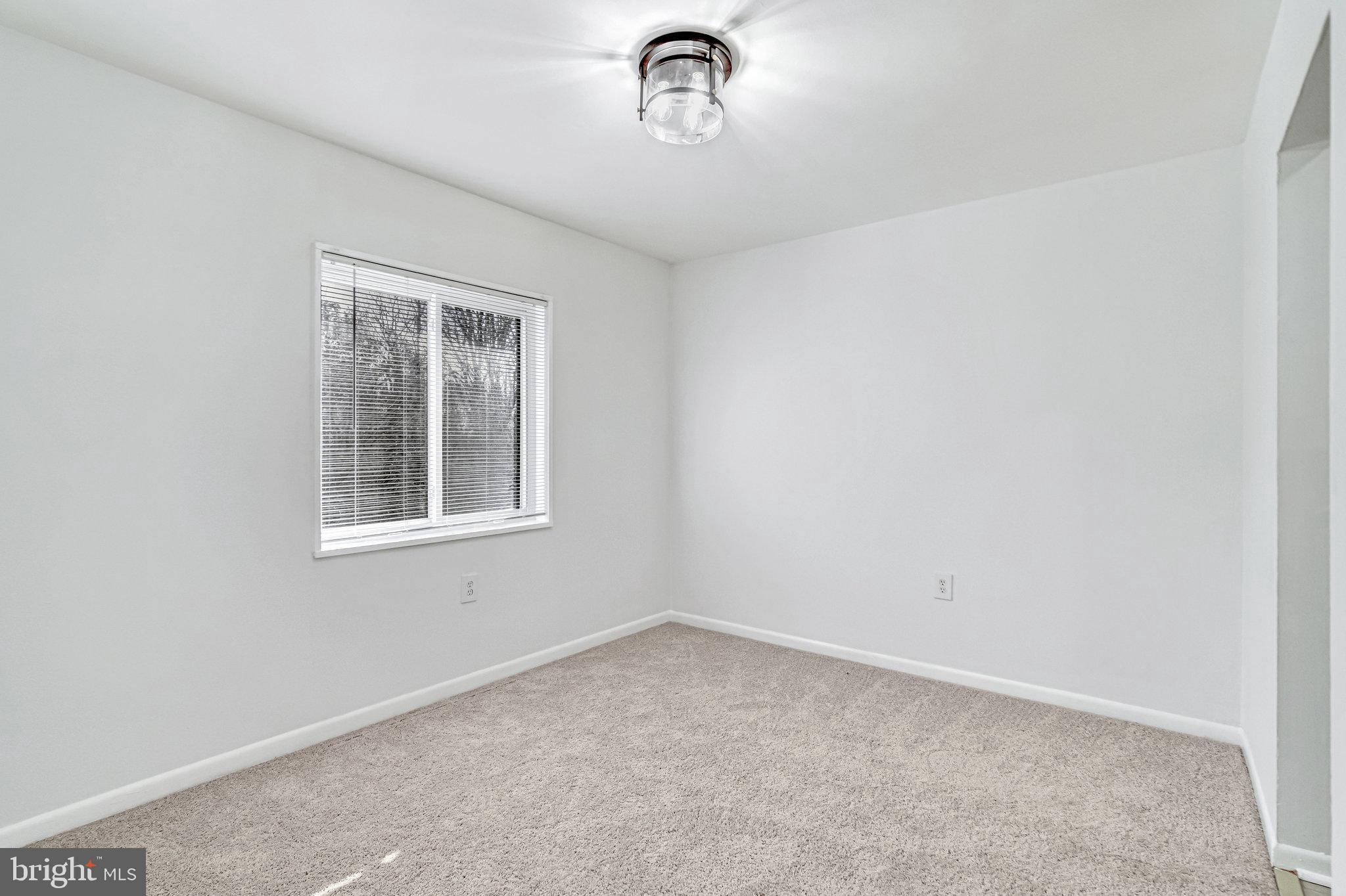 1429 Northgate SQUARE Unit: 1429-31C