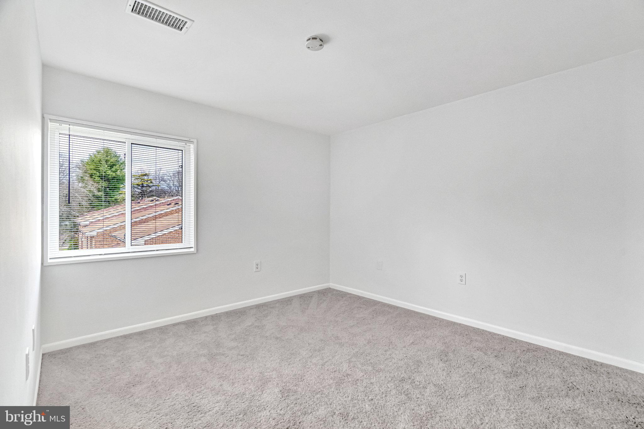 1429 Northgate SQUARE Unit: 1429-31C