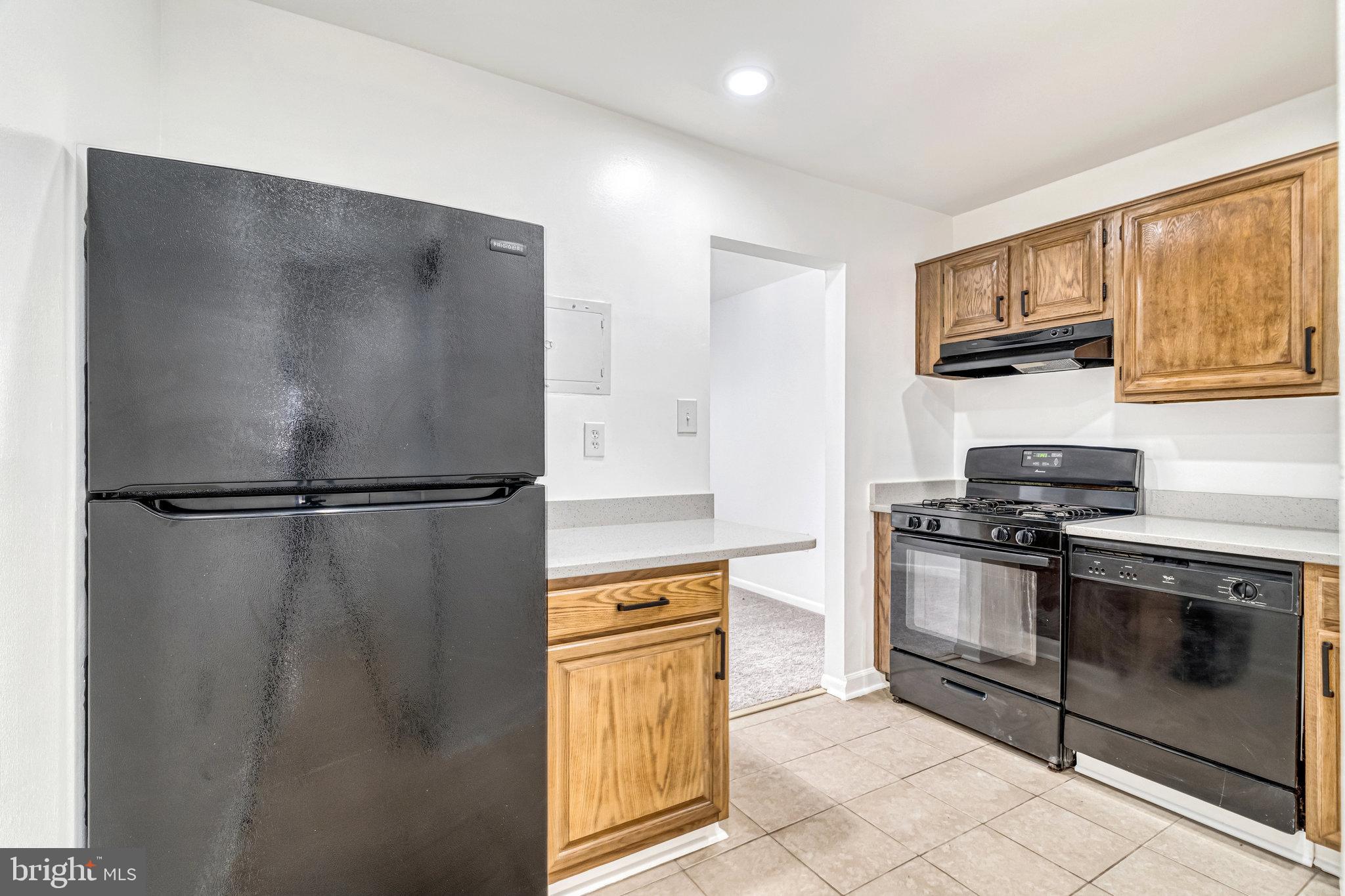 1429 Northgate SQUARE Unit: 1429-31C