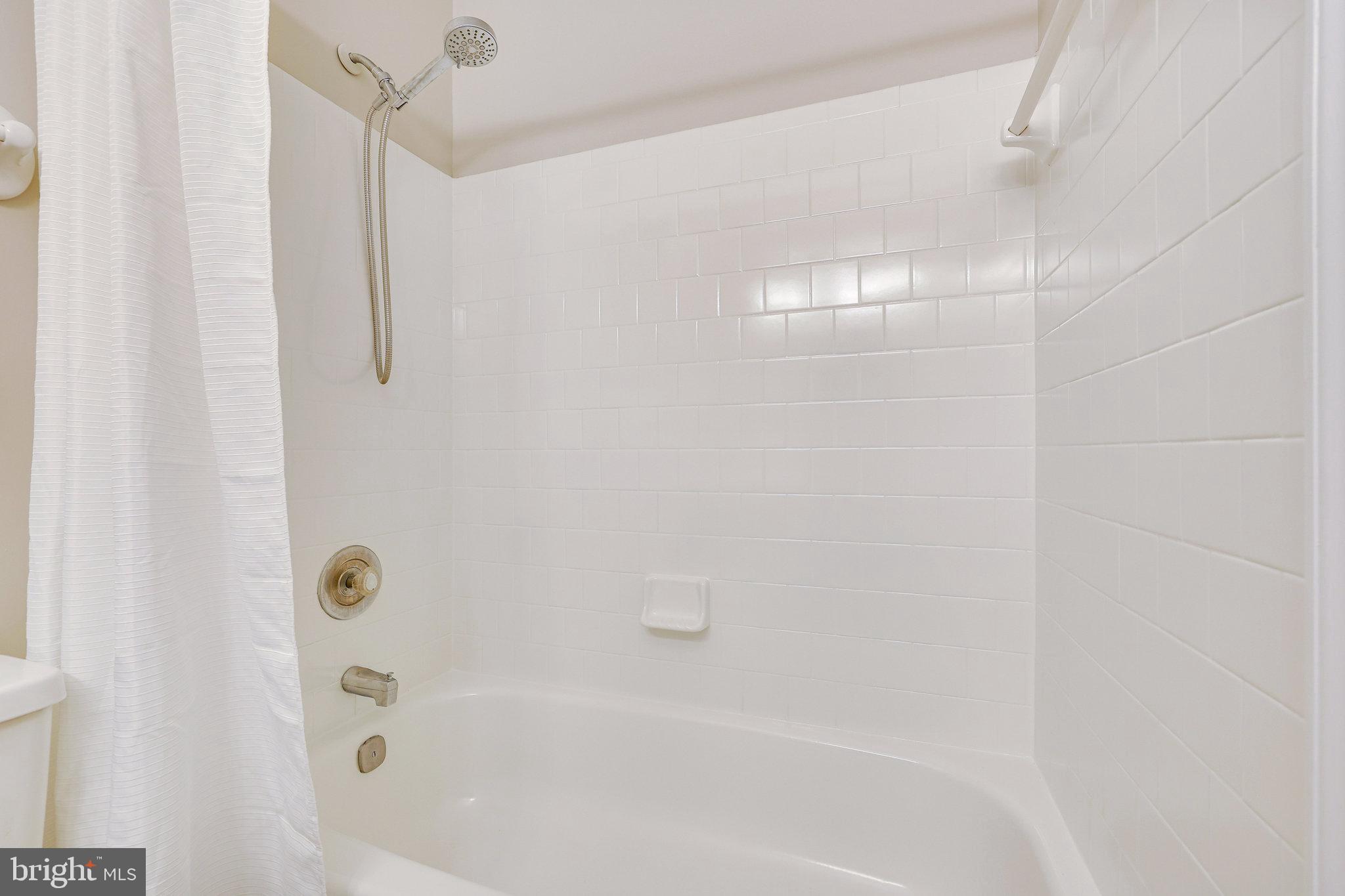 10302 Collingham DRIVE