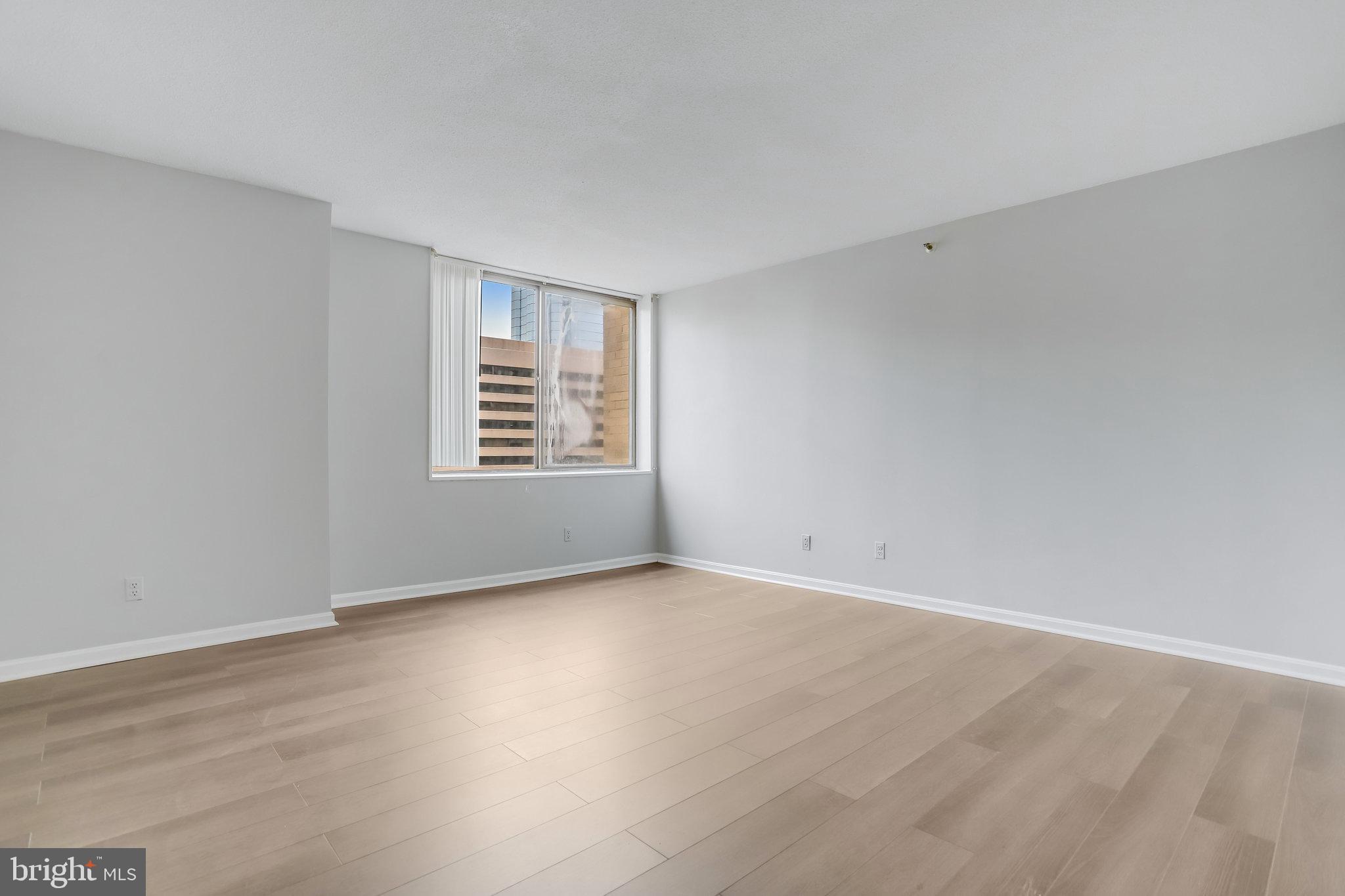 3713 S George Mason Dr #812w