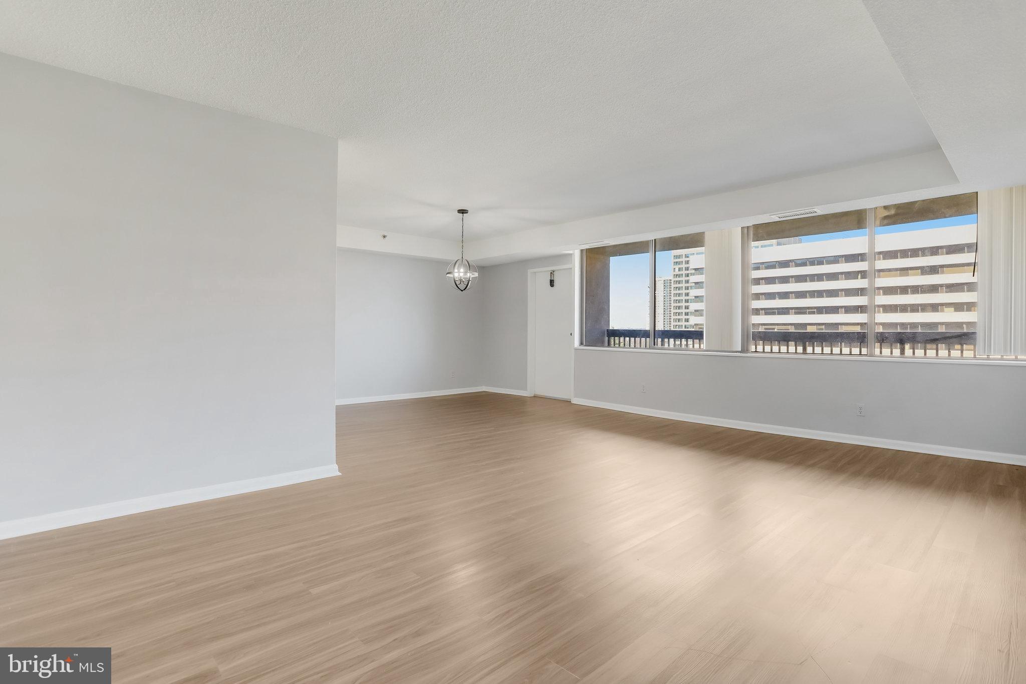 3713 S George Mason Dr #812w