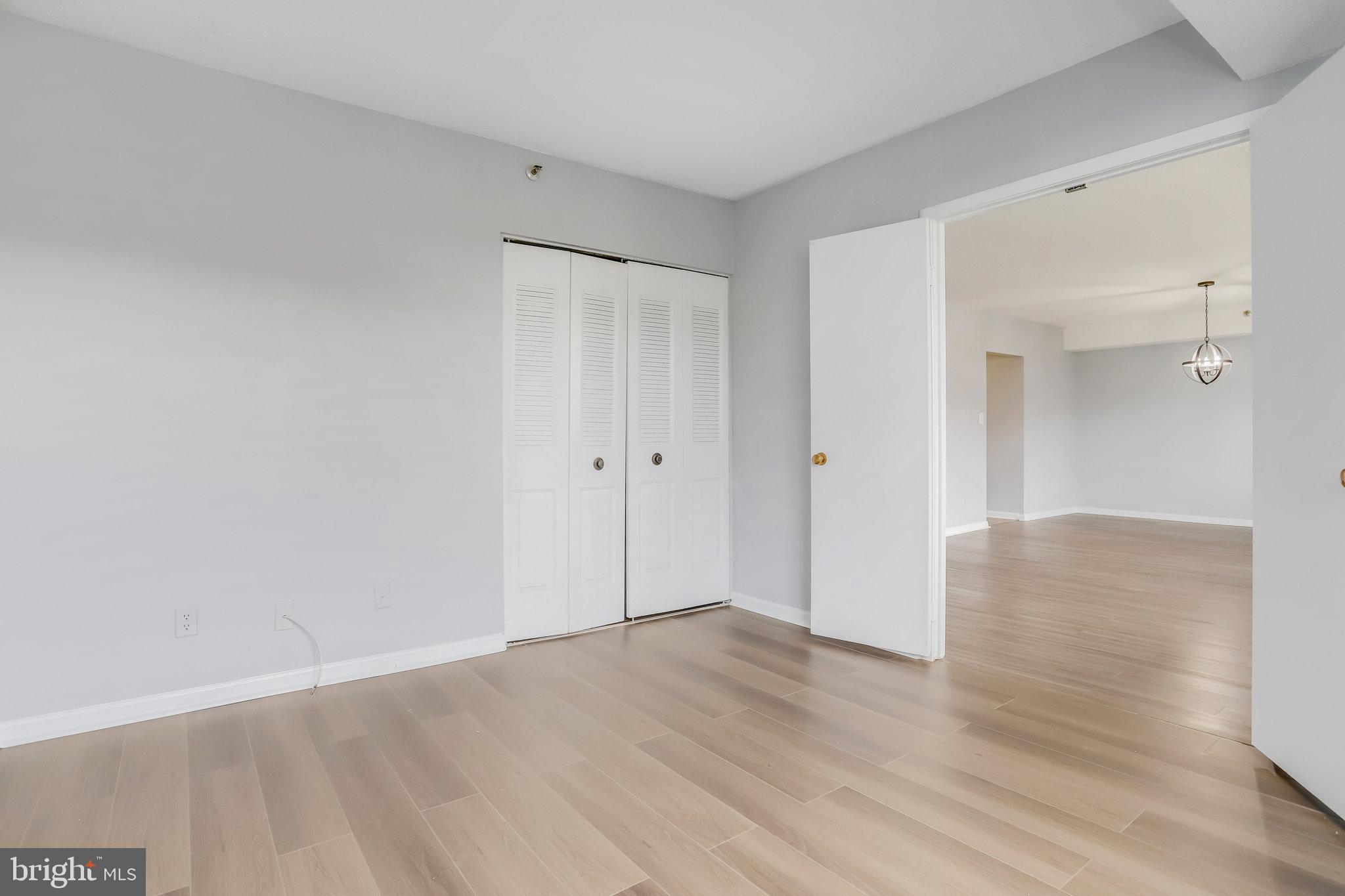 3713 S George Mason Dr #812w